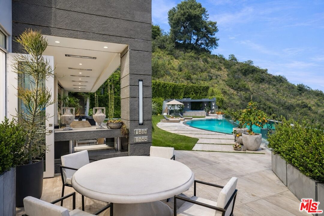 1740 Bel Air Road Los Angeles, CA 90077 - Photo 39 of 51