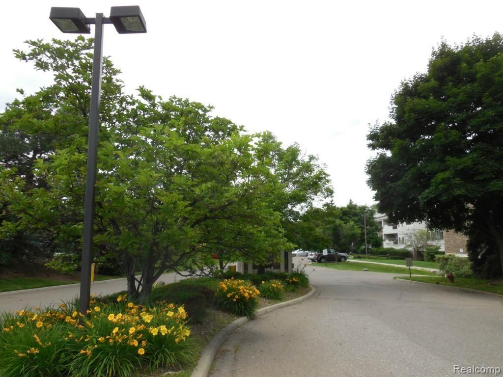 30450 Orchard Lake Road, Unit 84 Farmington, MI 48334 - Photo 40 of 41 Entrance into the Orchard Place Condominium Complex