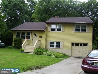 992 Clements Bridge Road Barrington, NJ 08007 - Photo 1 of 12 Exterior Front