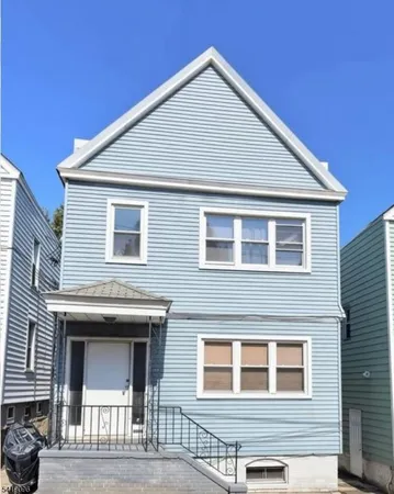 $2,200 | 329 Columbia Avenue, Jersey City, NJ 07307