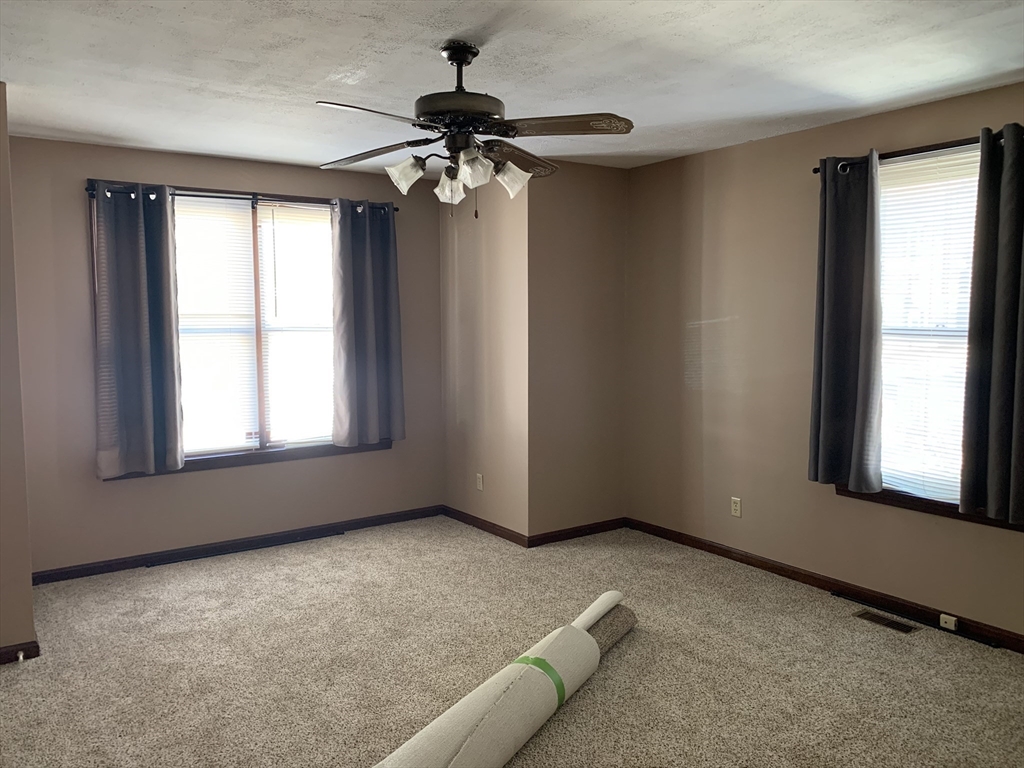 355 Field Street, Unit 1 Fall River, MA 02721 - Photo 5 of 7