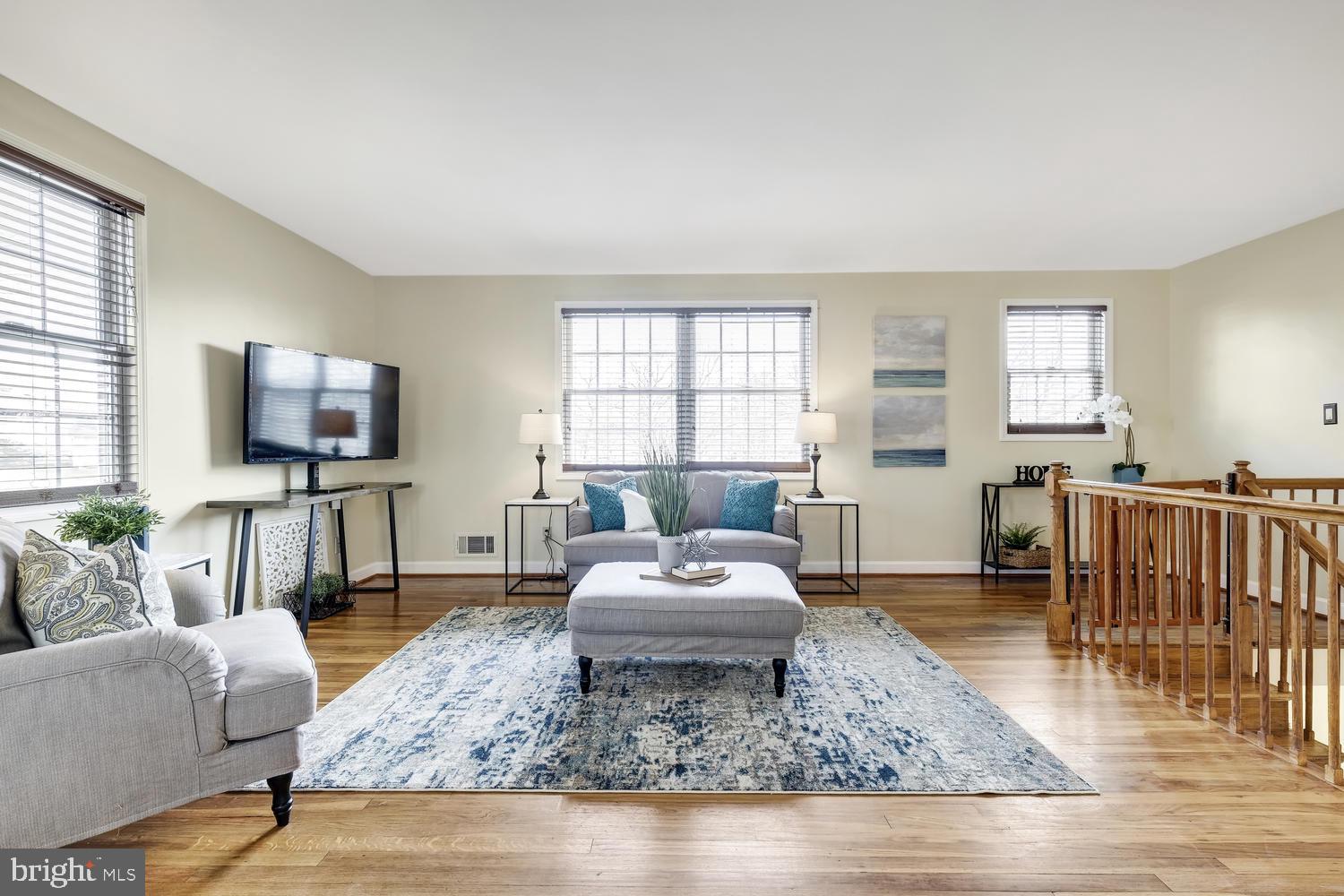 200 Stonewall Road Baltimore, MD 21228 - Photo 19 of 46 living room