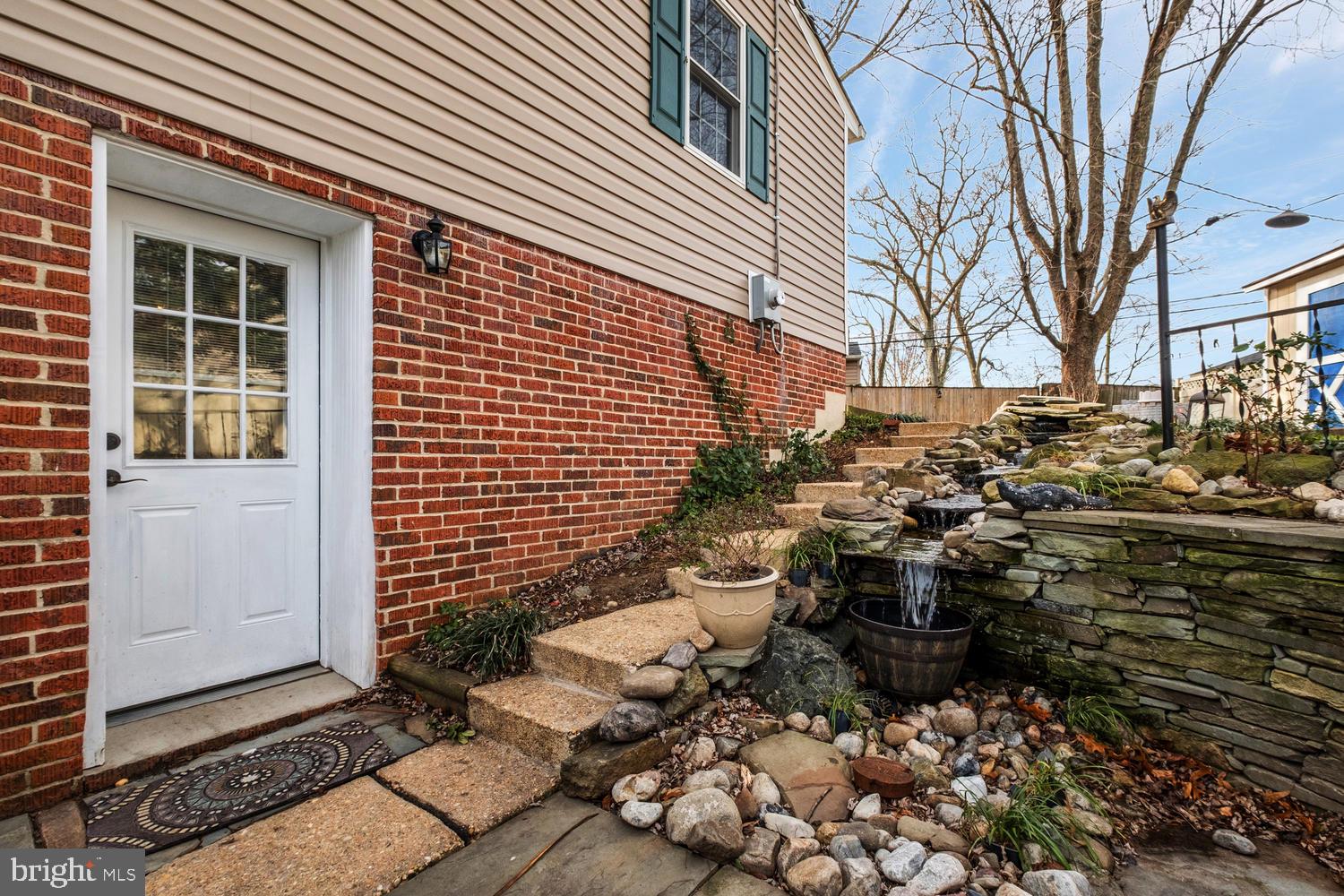 200 Stonewall Road Baltimore, MD 21228 - Photo 40 of 46 side entrance into family room