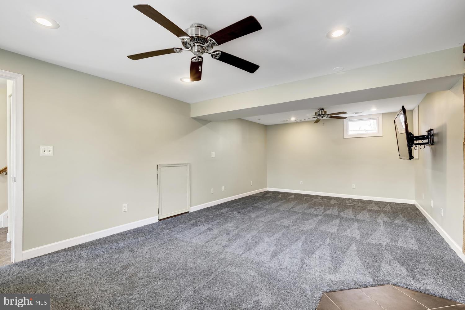 200 Stonewall Road Baltimore, MD 21228 - Photo 8 of 46 family room