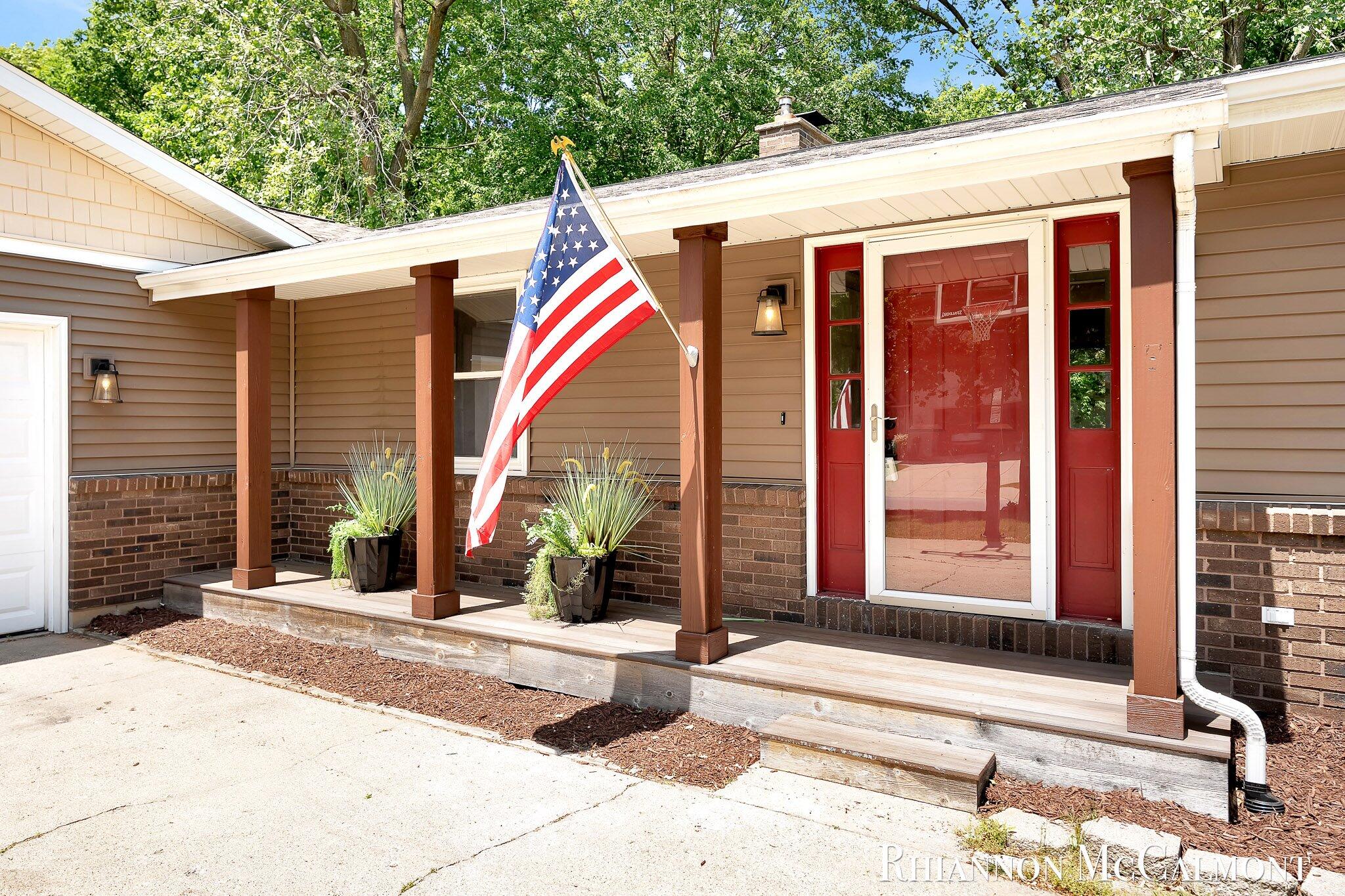 16151 Terrace Road Spring Lake, MI 49456 - Photo 2 of 72 10-AIV00046