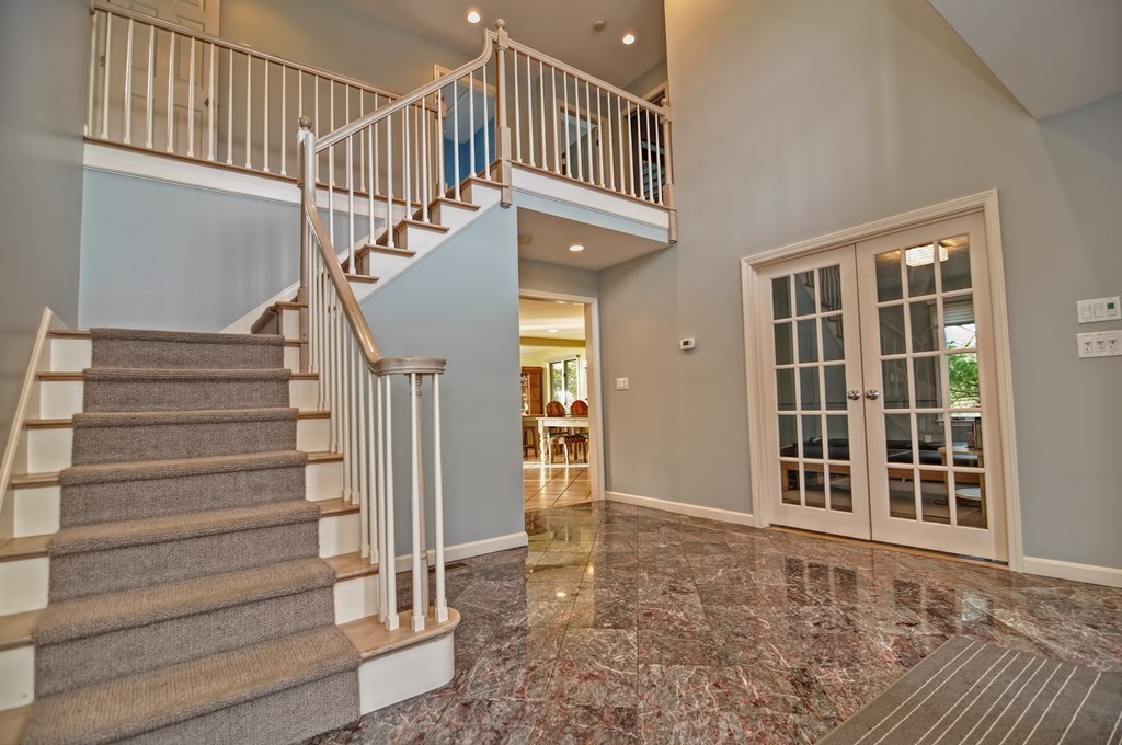 12 Whitridge Road Natick, MA 01760 - Photo 3 of 21 Gallery Image 3