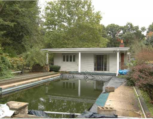 498 Chapel Road Aliquippa, PA 15001 - Photo 8 of 18 Swimming Pool/Hot Tub/Sauna. Inground pool