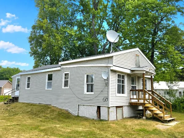 $109,000 | 24 Bragg Bay, Errol, NH 03579