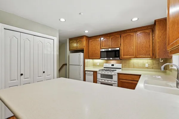 $920,000 | 360 Carrera Circle, Aptos, CA 95003