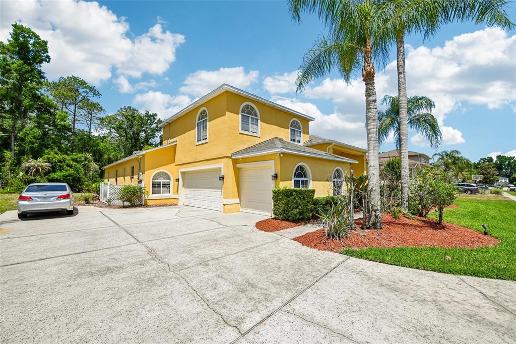 1344 Tall Maple Loop Oviedo, FL 32765 - Photo 3 of 36
