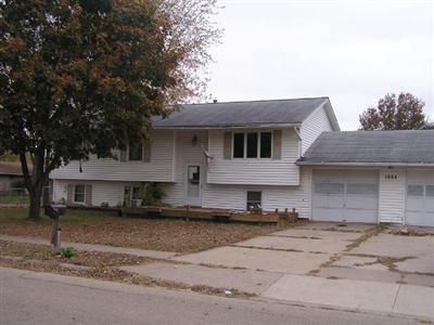 1054 Middle Road Camanche, IA 52730 - Photo 1 of 2 Gallery Image 1