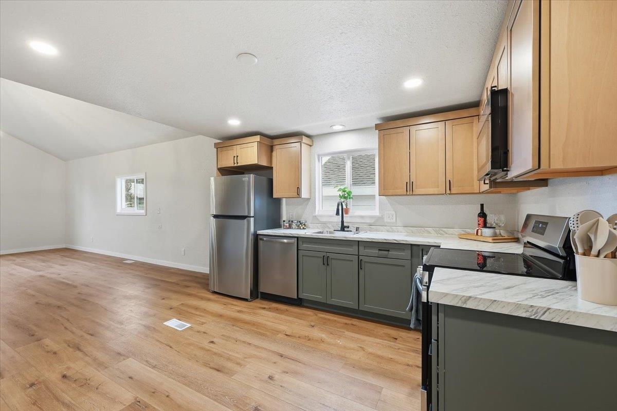 1112 North Stone Street Spokane, WA 99202 - Photo 9 of 26