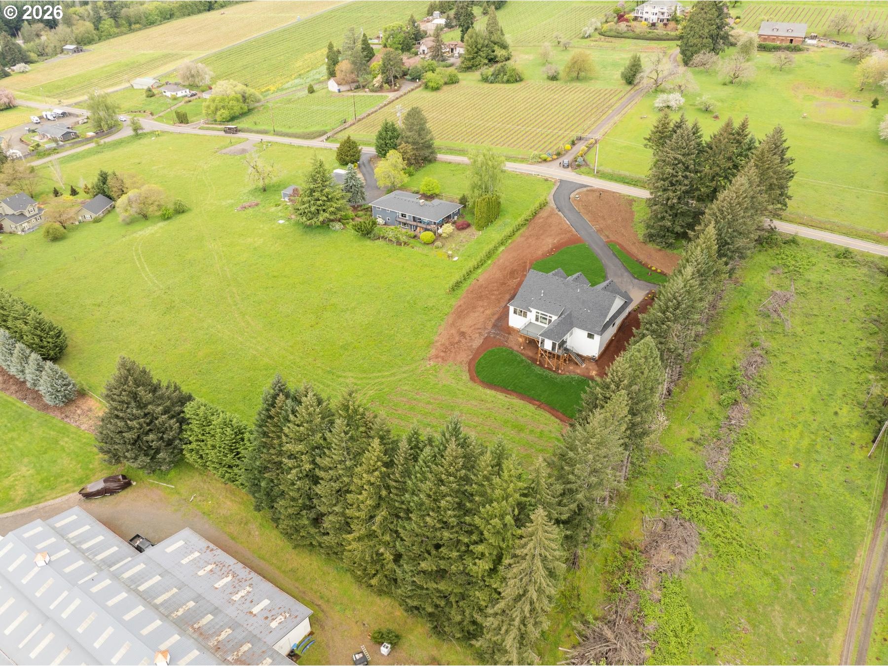 28410 Northeast Bell Road Newberg, OR 97132 - Photo 27 of 27 a view of an ocean of a building