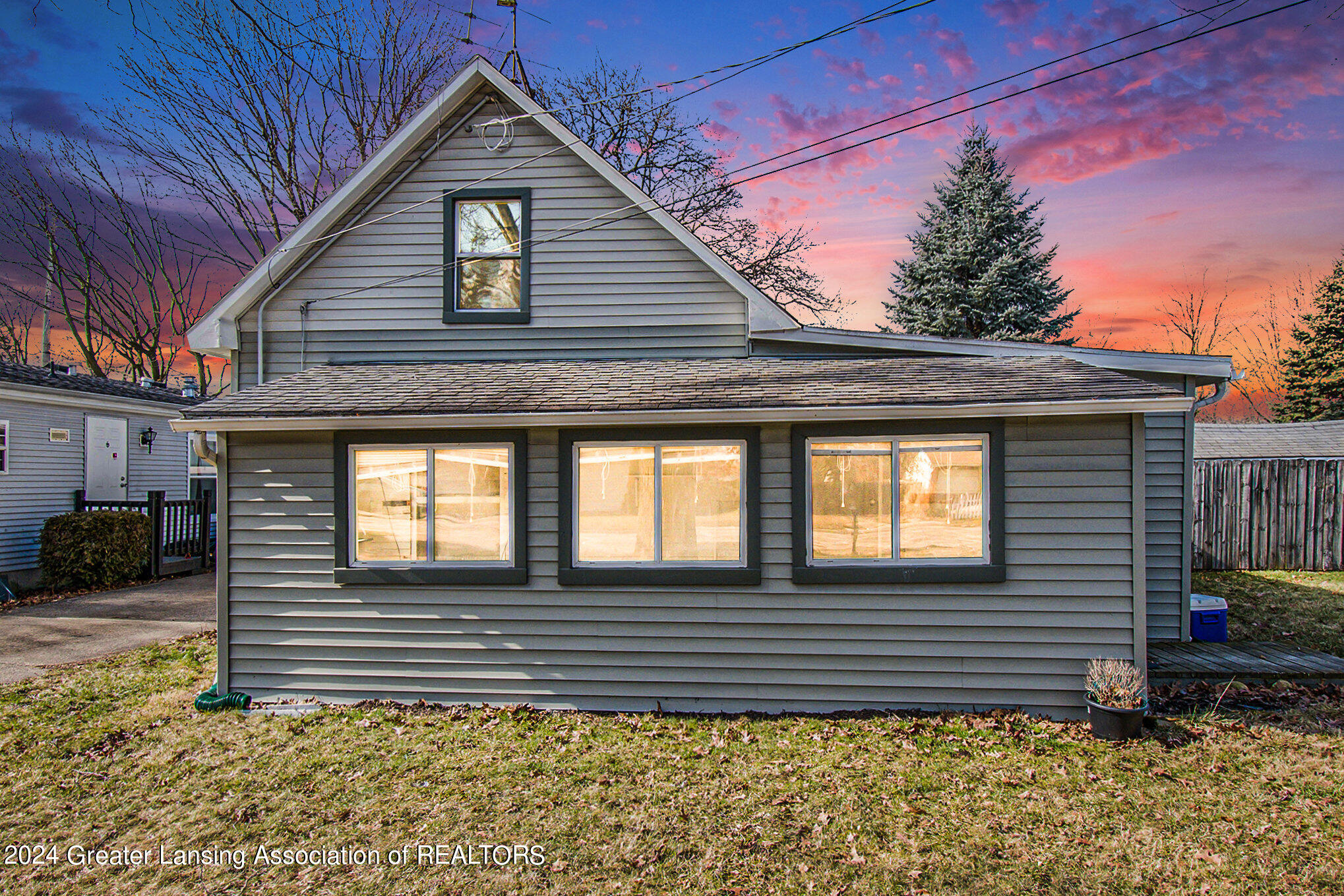 2964 Pleasant Grove Road Lansing, MI 48910 - Photo 1 of 26 FRONT