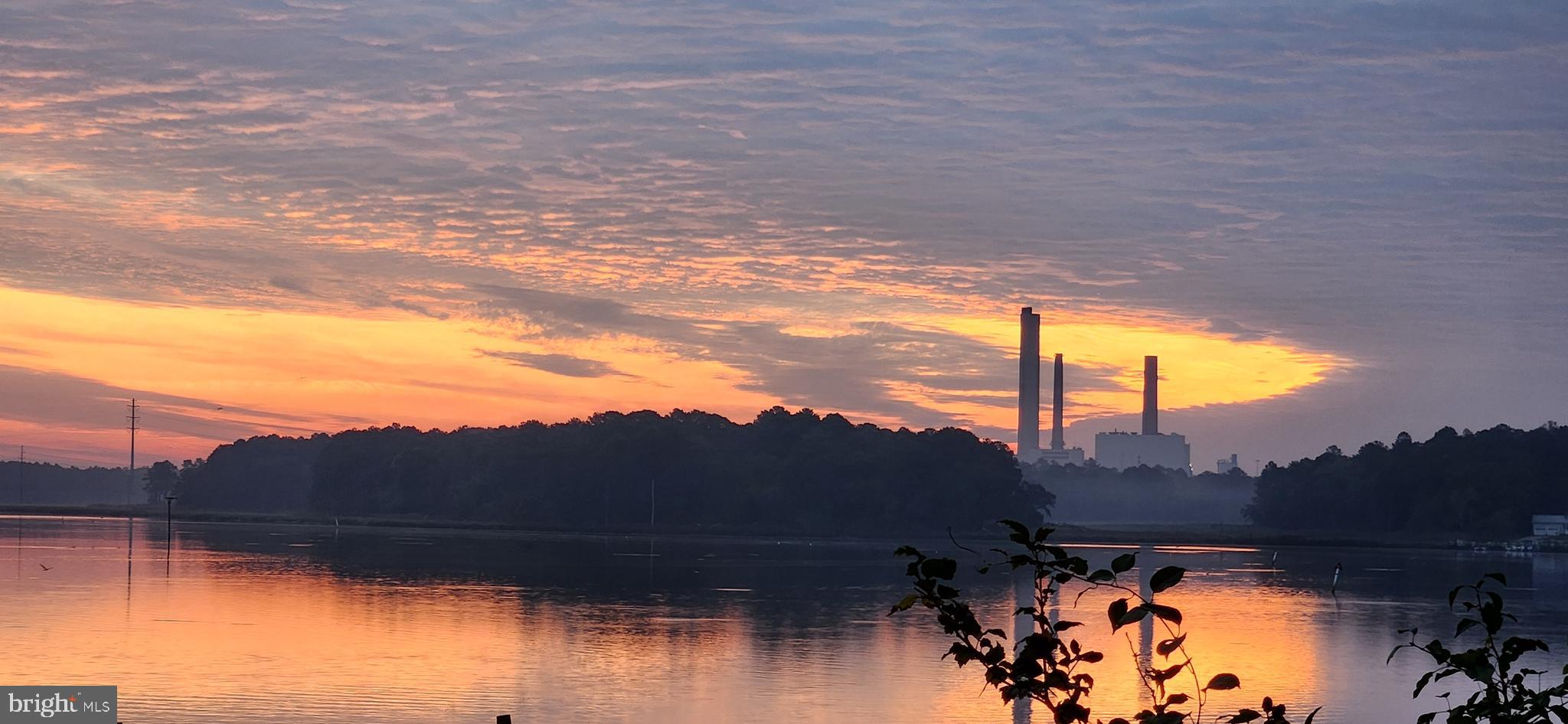 28050 Possum Point Road Millsboro, DE 19966 - Photo 40 of 47 a view of balcony with furniture and a garden