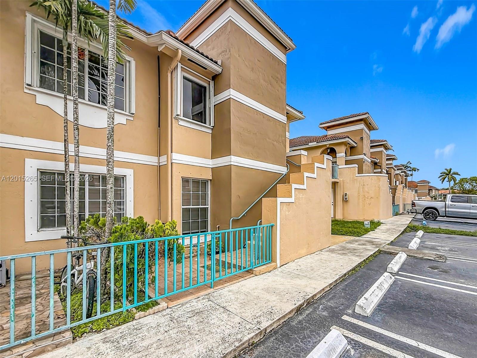 6466 Southwest 130th Place, Unit 902 Miami, FL 33183 - Photo 2 of 22