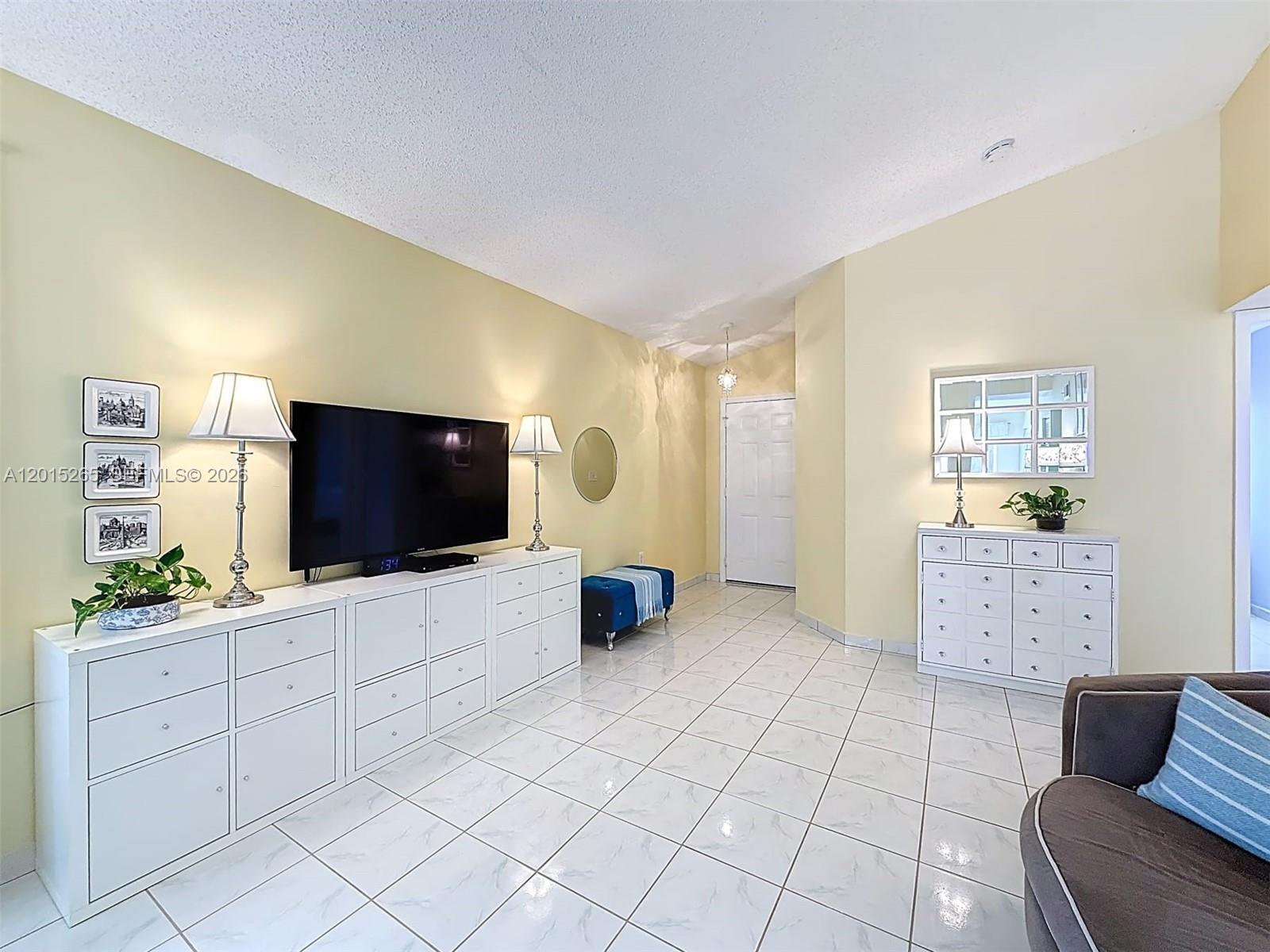 6466 Southwest 130th Place, Unit 902 Miami, FL 33183 - Photo 9 of 22