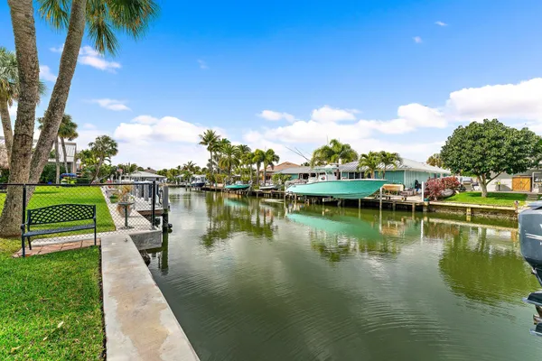 $1,690,000 | 245 Center Street, Jupiter, FL 33458