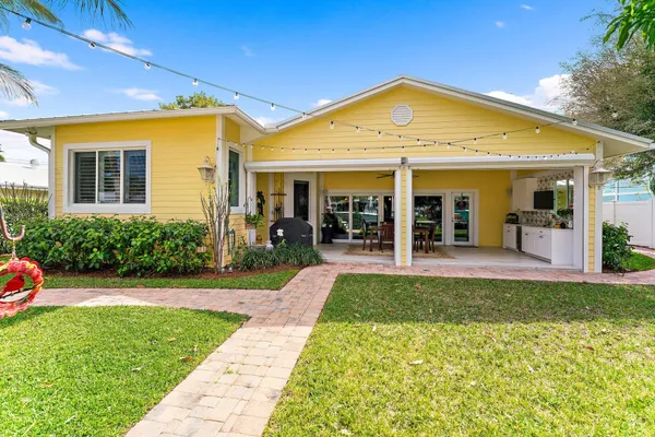 $1,690,000 | 245 Center Street, Jupiter, FL 33458
