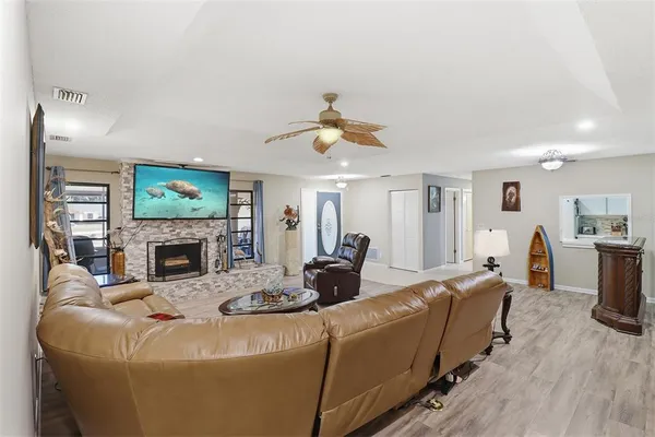 $299,999 | 59 Cypress Boulevard West, Homosassa, FL 34446