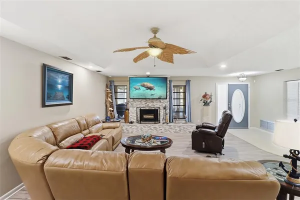 $299,999 | 59 Cypress Boulevard West, Homosassa, FL 34446