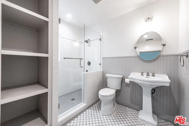 $6,995 | 3866 Westside Avenue, Los Angeles, CA 90008