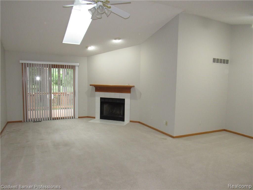 22330 River Ridge Trail Farmington Hills, MI 48335 - Photo 7 of 35