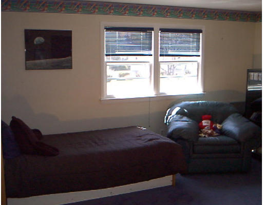 17 Red Coat Road Framingham, MA 01701 - Photo 16 of 24 Gallery Image 16