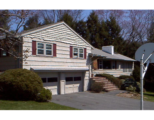 17 Red Coat Road Framingham, MA 01701 - Photo 2 of 24 Gallery Image 2