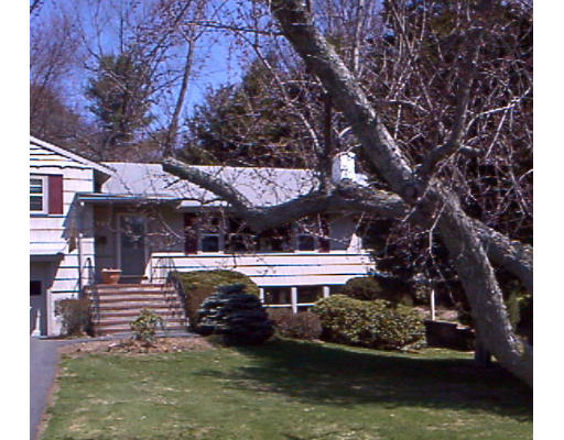 17 Red Coat Road Framingham, MA 01701 - Photo 4 of 24 Gallery Image 4