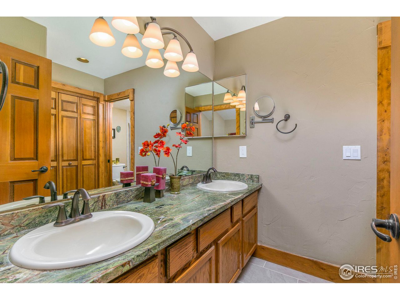 1933 Interlocken Drive Evergreen, CO 80439 - Photo 19 of 40 Primary bathroom