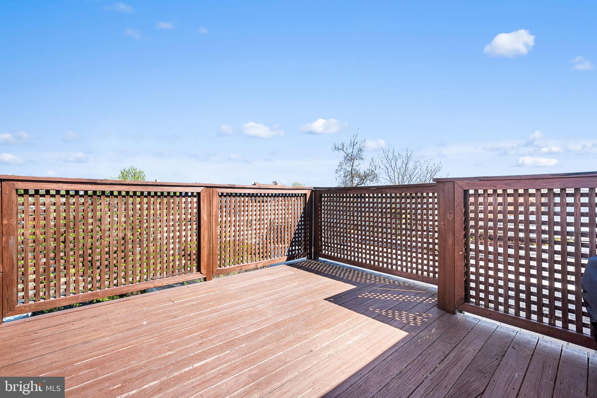 2819 11th Street Northwest, Unit 2 Washington, DC 20001 - Photo 32 of 36 a view of deck