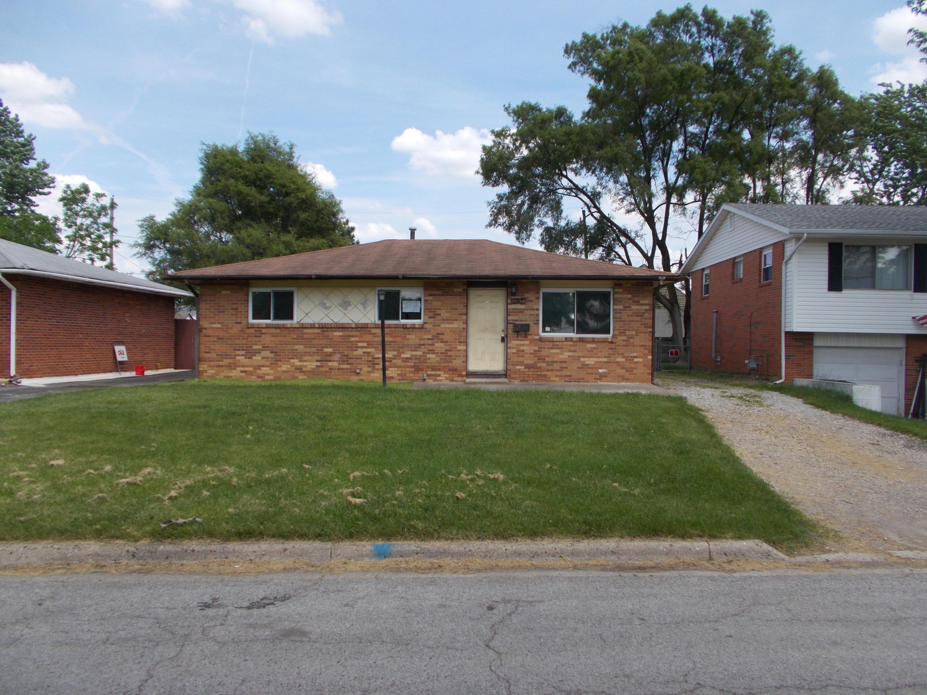 284 Oxley Road Columbus, OH 43228 - Photo 1 of 19 Gallery Image 1