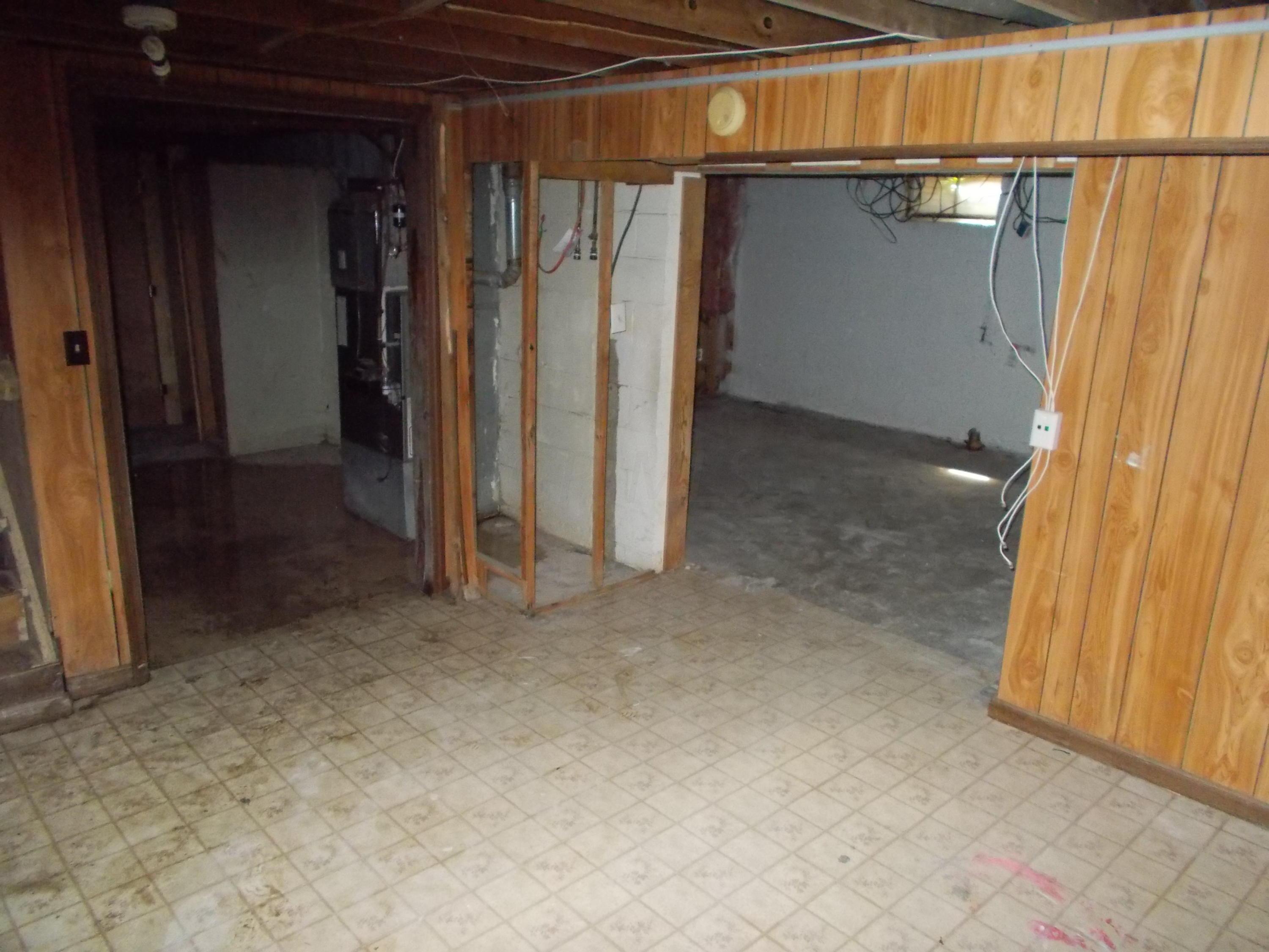 284 Oxley Road Columbus, OH 43228 - Photo 15 of 19 Gallery Image 15