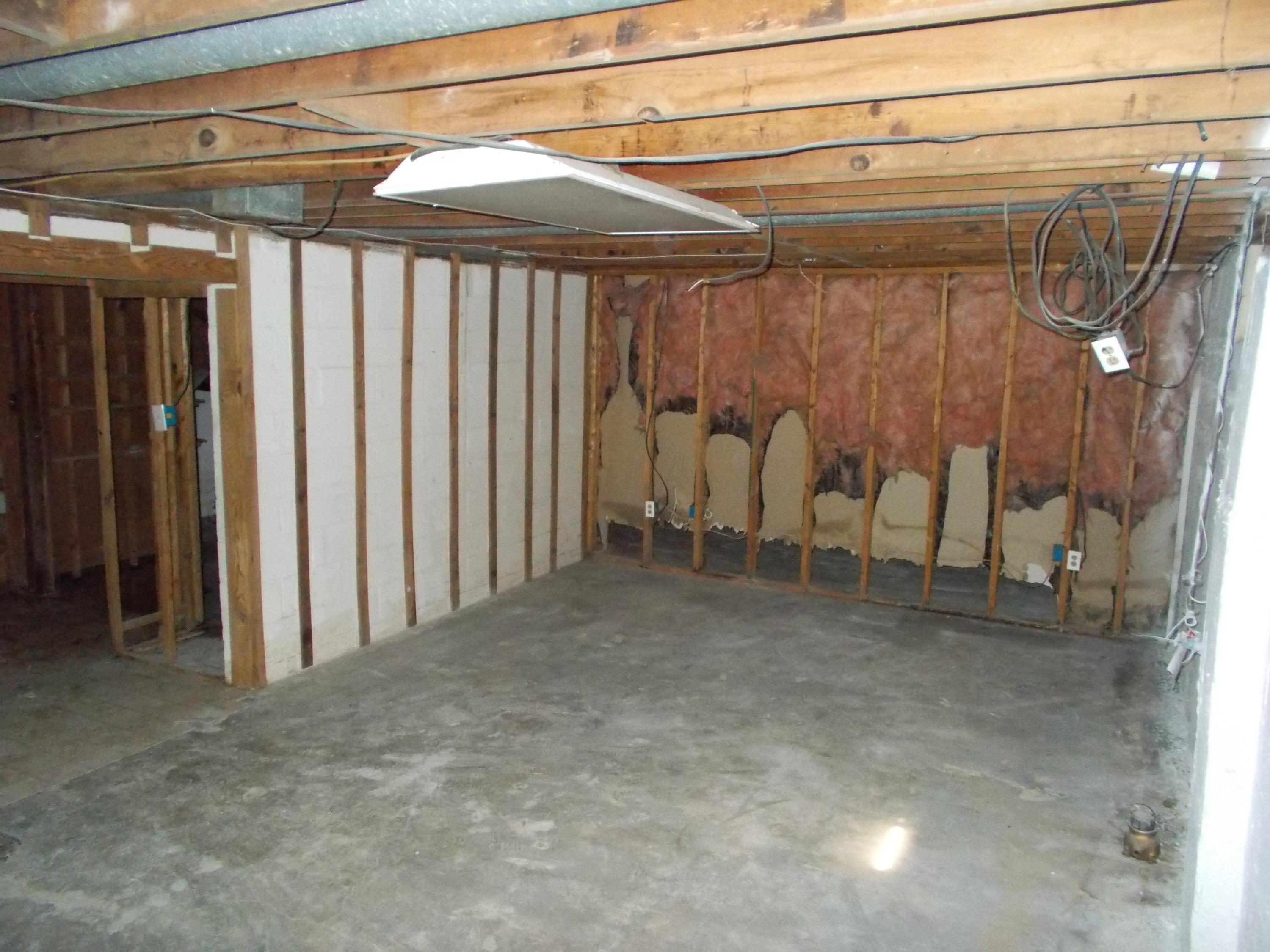 284 Oxley Road Columbus, OH 43228 - Photo 16 of 19 Gallery Image 16