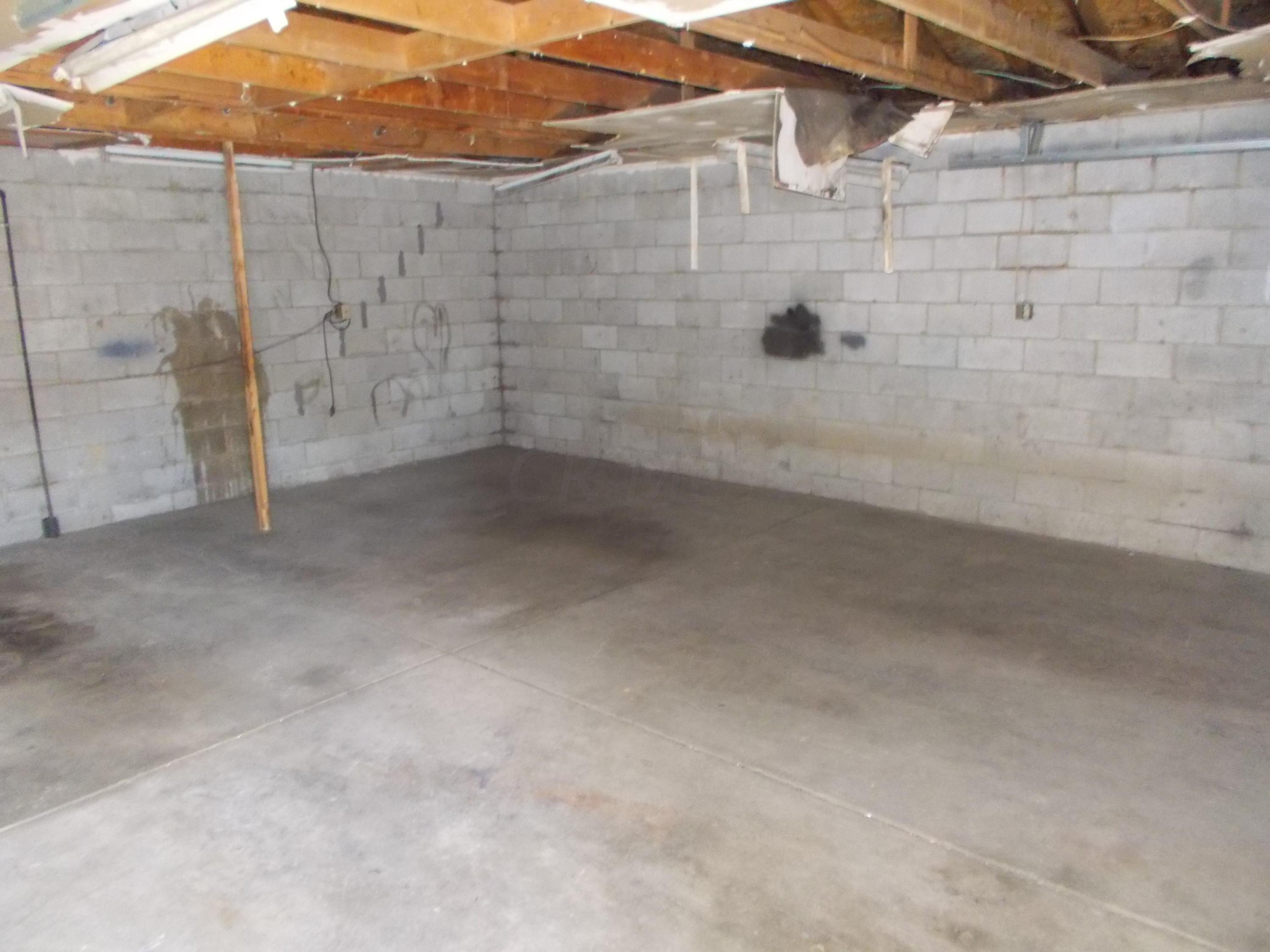 284 Oxley Road Columbus, OH 43228 - Photo 5 of 19 Gallery Image 5