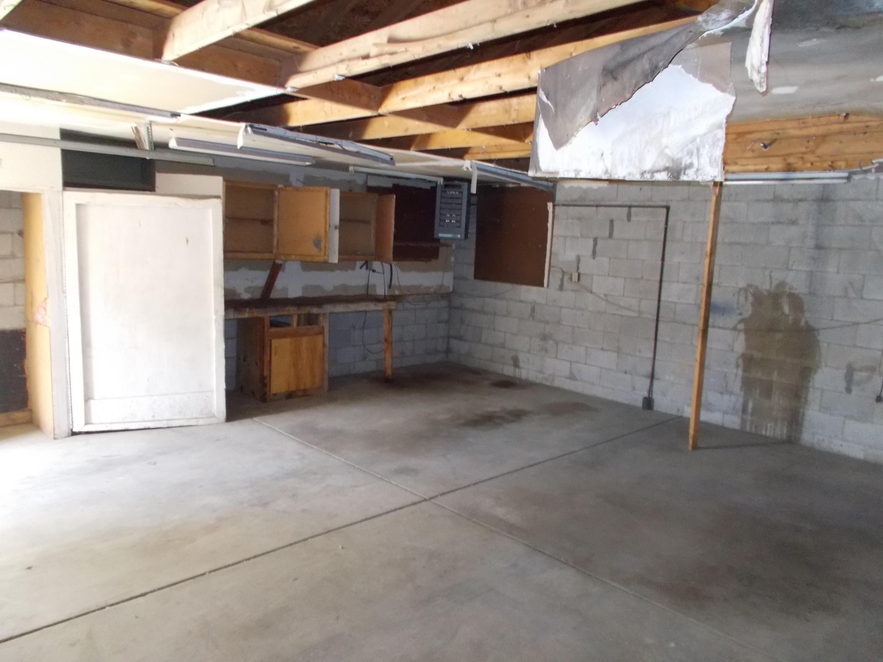284 Oxley Road Columbus, OH 43228 - Photo 6 of 19 Gallery Image 6