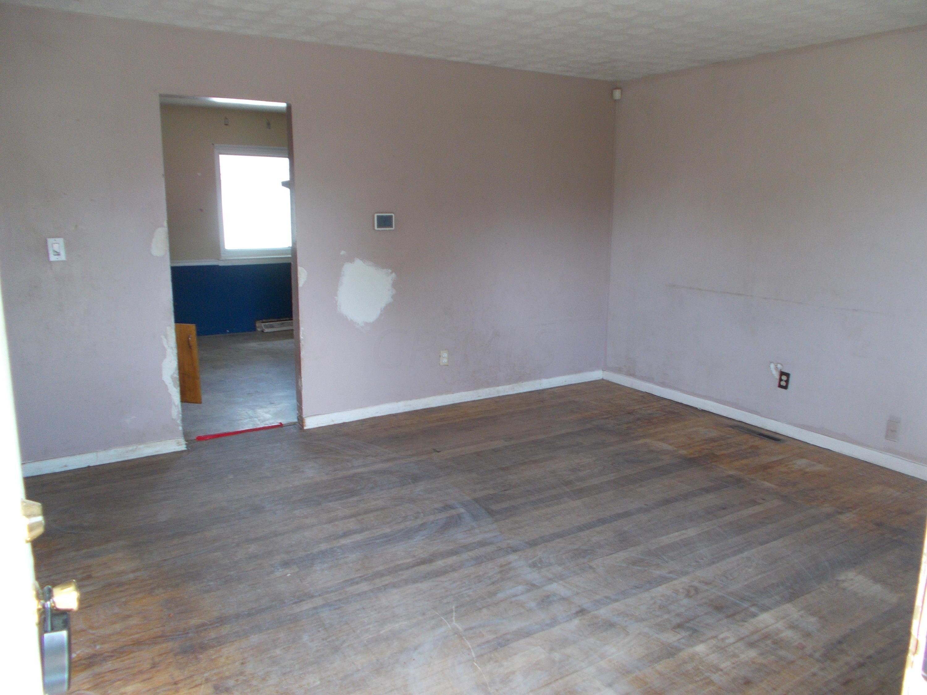 284 Oxley Road Columbus, OH 43228 - Photo 9 of 19 Gallery Image 9