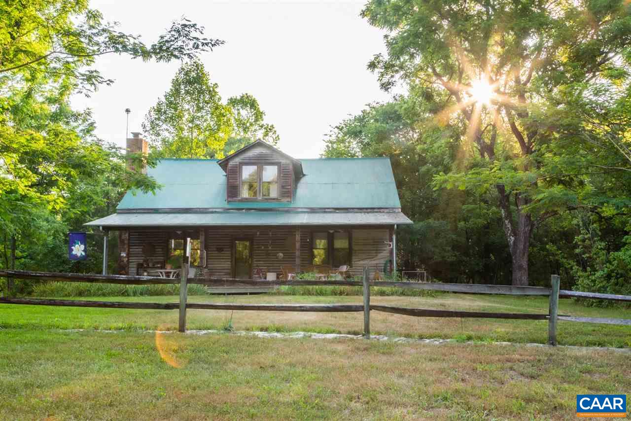 1139 Spencer Road Dillwyn, VA 23936 - Photo 1 of 29 a front view of a house with a yard