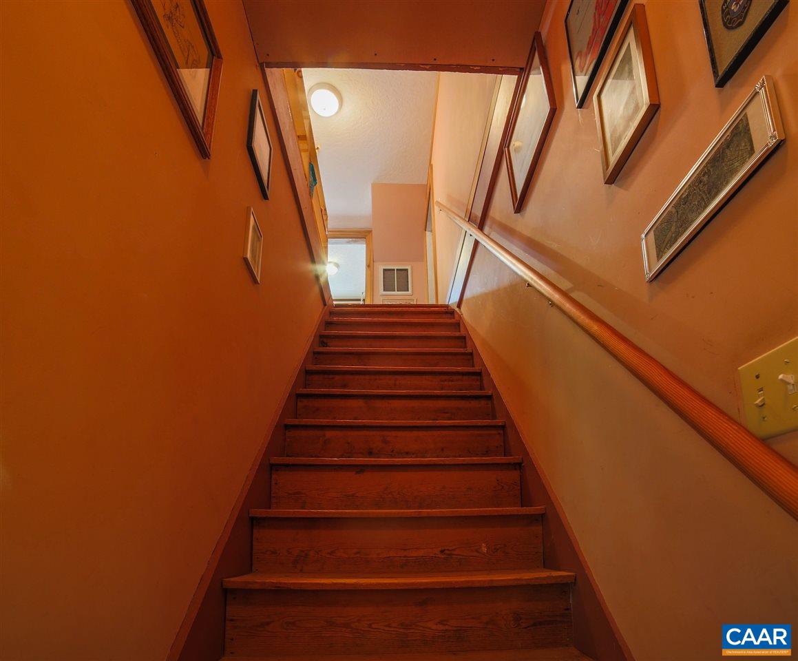 1139 Spencer Road Dillwyn, VA 23936 - Photo 11 of 29 a view of entryway
