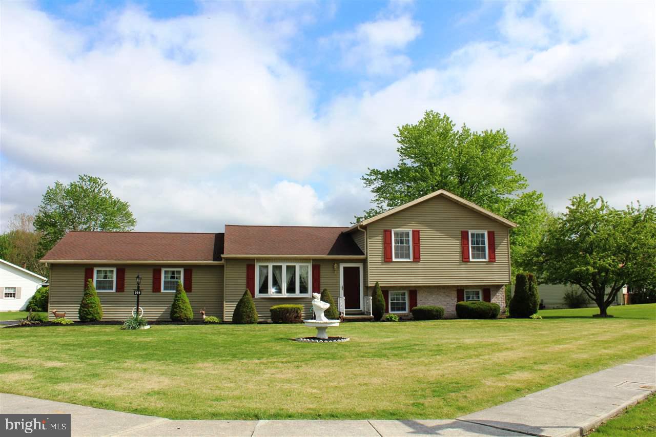 558 Poplar Street Hanover, PA 17331 - Photo 1 of 35 Gallery Image 1