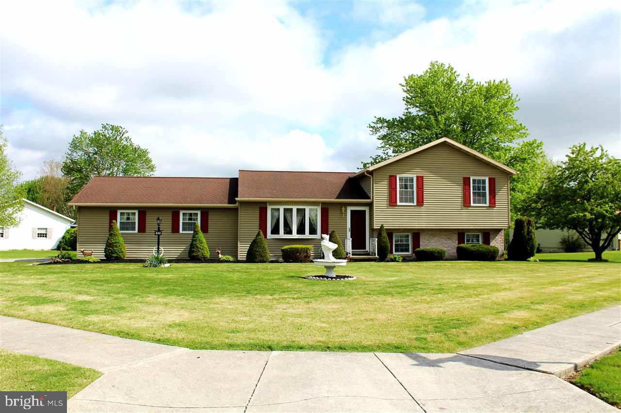 558 Poplar Street Hanover, PA 17331 - Photo 2 of 35 Gallery Image 2