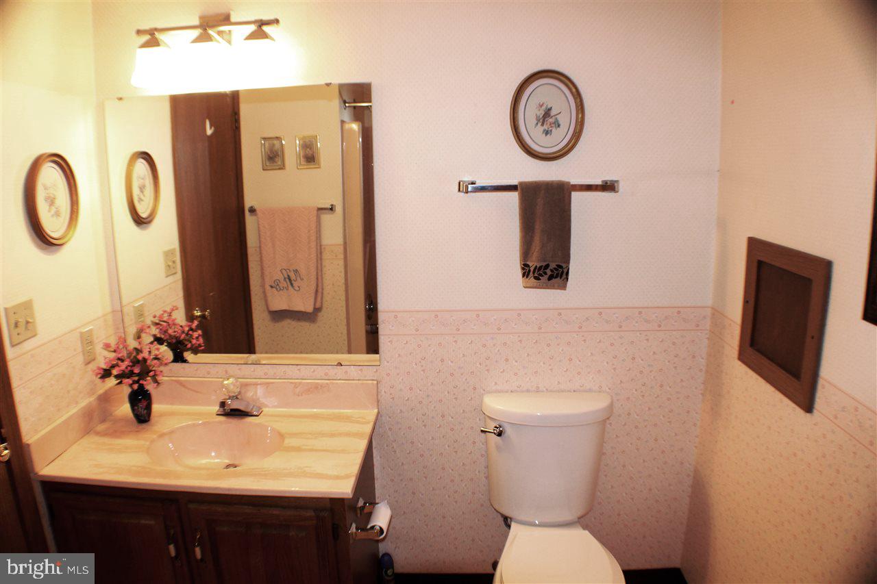 558 Poplar Street Hanover, PA 17331 - Photo 12 of 35 Gallery Image 12