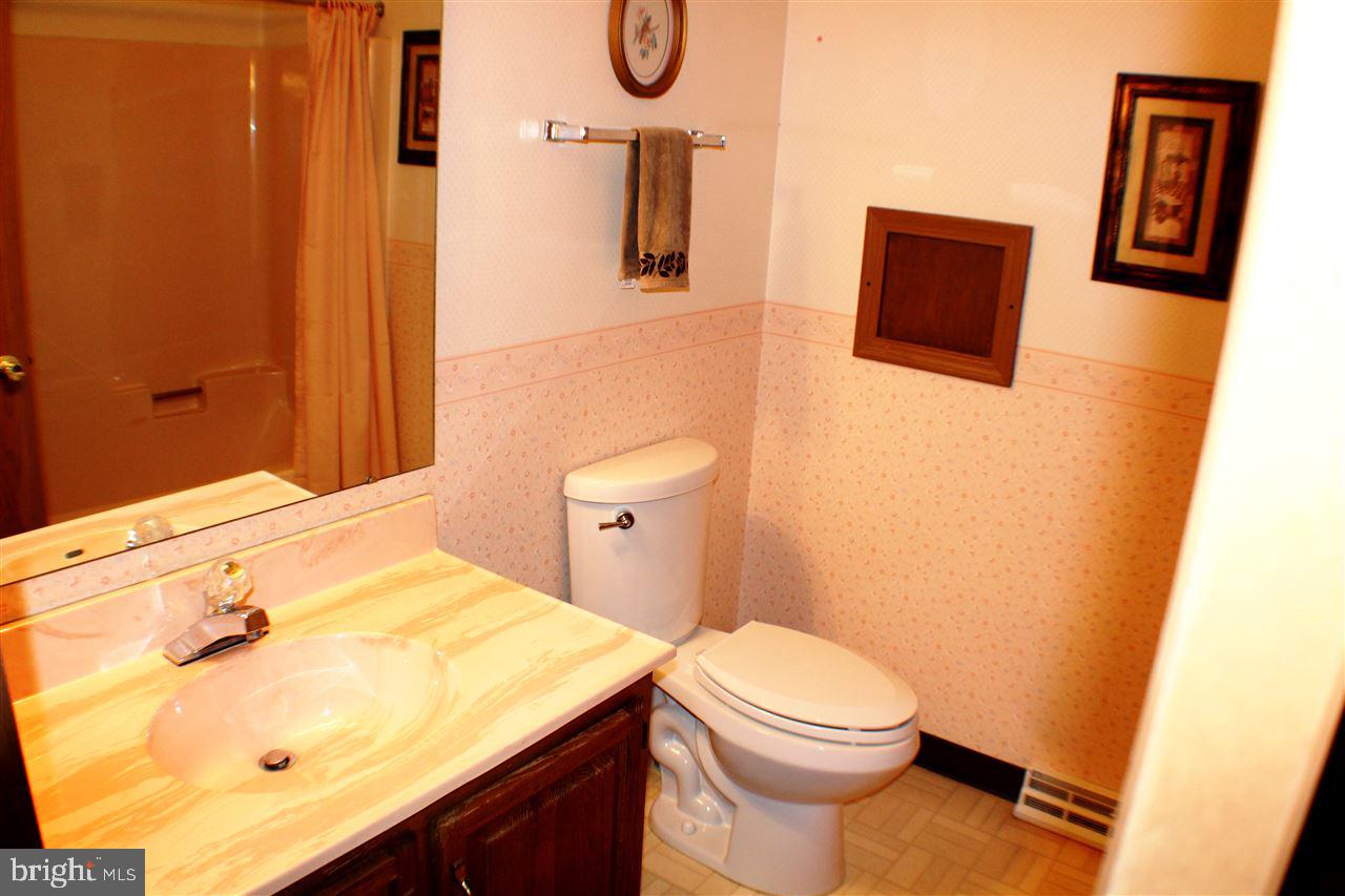 558 Poplar Street Hanover, PA 17331 - Photo 13 of 35 Gallery Image 13