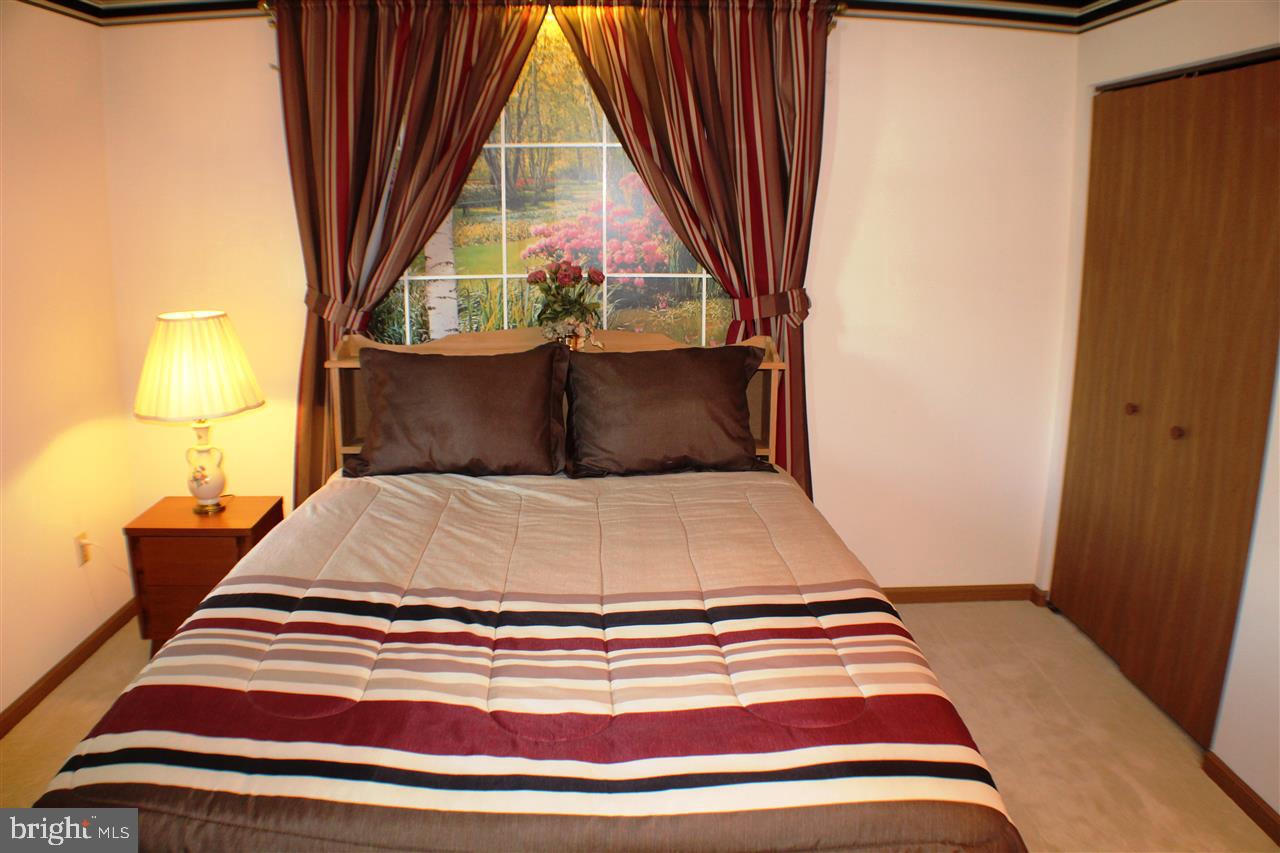 558 Poplar Street Hanover, PA 17331 - Photo 14 of 35 Gallery Image 14