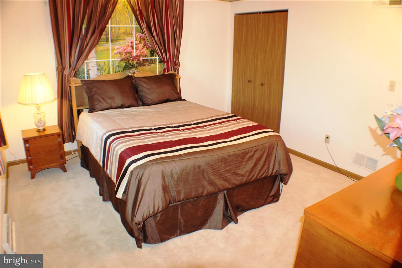 558 Poplar Street Hanover, PA 17331 - Photo 15 of 35 Gallery Image 15