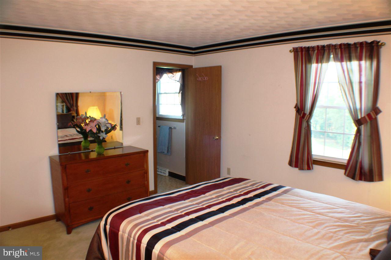 558 Poplar Street Hanover, PA 17331 - Photo 16 of 35 Gallery Image 16