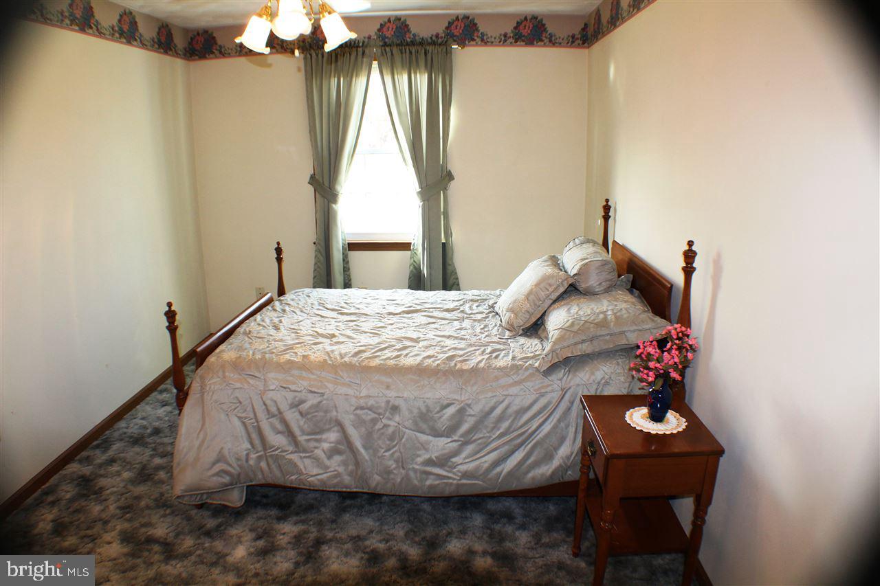 558 Poplar Street Hanover, PA 17331 - Photo 19 of 35 Gallery Image 19