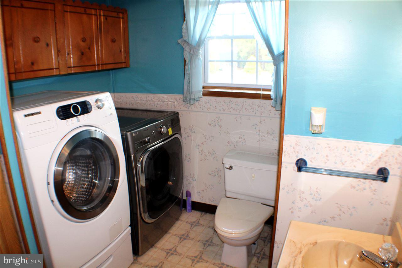 558 Poplar Street Hanover, PA 17331 - Photo 23 of 35 Gallery Image 23