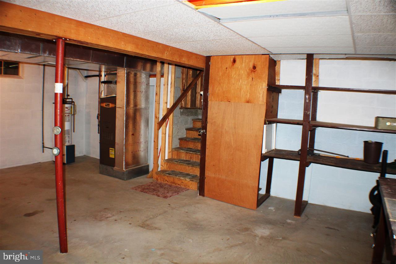558 Poplar Street Hanover, PA 17331 - Photo 30 of 35 Gallery Image 30